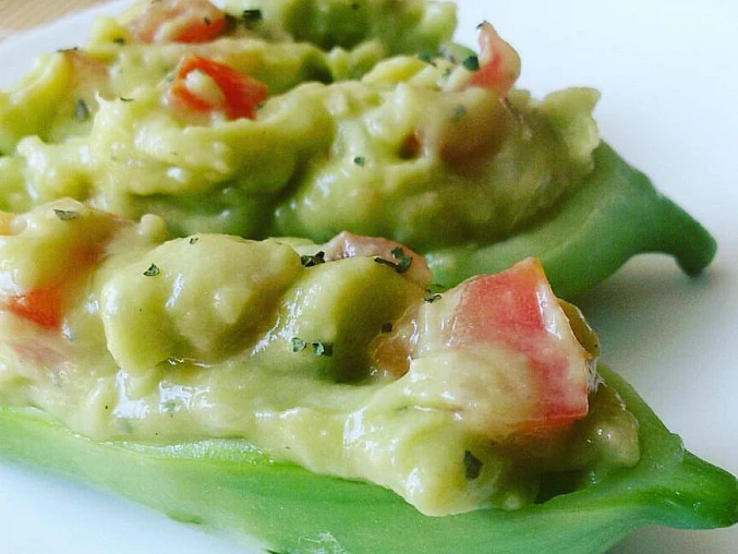 Ačokča plněná guacamole Ačokča plněná guacamole