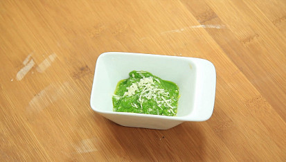 Bazalkové pesto