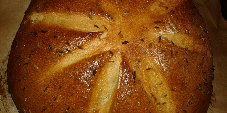 Domácí kmínový chleba (Kminak dle zdejsiho receptu, chutove vylepseny)