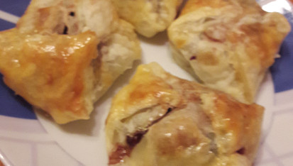 Pálivé švestkové šátečky se slaninou