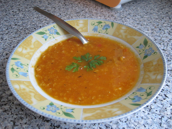 Polévka s rajčaty a červenou čočkou II.