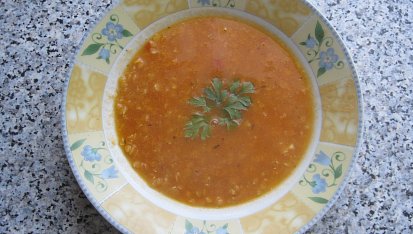 Polévka s rajčaty a červenou čočkou II.