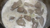 Špagetová dýně s játrovou omáčkou