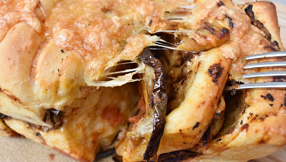 Trhací pizza (Pizza plumcake)