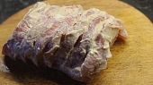 Vepřová harmonika s houbami, Potřeno marinádou