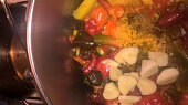 Chilli omáčka (cvrndová chilli omáčka)