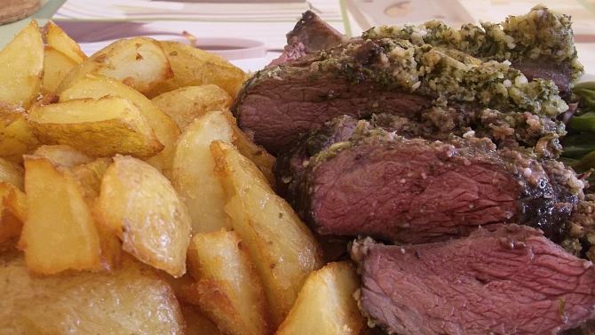 Hovězí Picanha v bylinkovo-parmazanové krustě