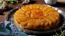 Koláč sester Tatinových  (Tarte Tatin)