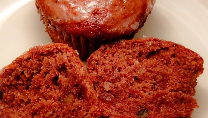 Perníkové muffiny s kandovaným ovocem a citronovou polevou