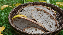 Celozrnný kvasový chléb