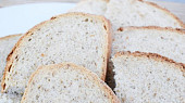 Grilovací pšenično-žitný chléb s otrubami
