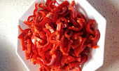 Kuřecí na kari s paprikou a sušenými rajčátky, Paprika