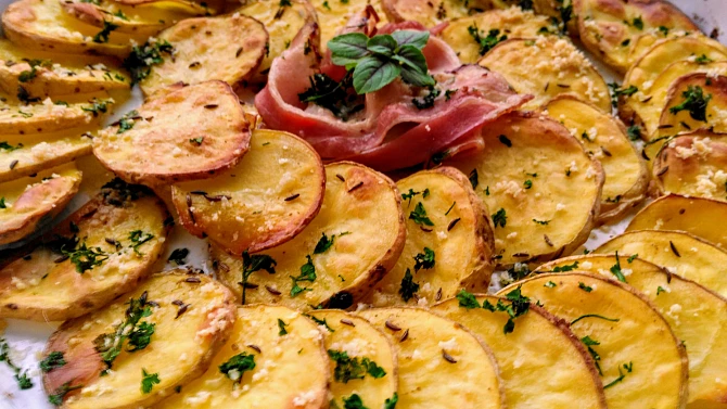 Bramborová "květina" se slaninovým středem