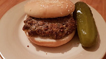 Domácí burger pečený v troubě