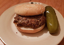 Domácí burger pečený v troubě
