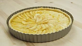 Francouzský jablečný koláč s marmeládou