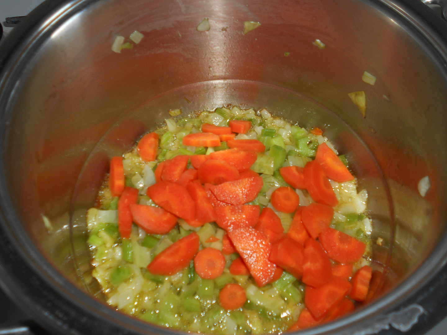 Krémová polévka nejen z řapíkatého celeru