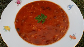 Rajská polévka s fazolemi
