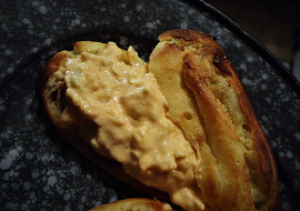 Tvarohovo-bramborová pomazánka se sýrem