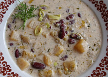 Bramborovo-pórková polévka s koprem