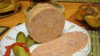 Domácí mortadella