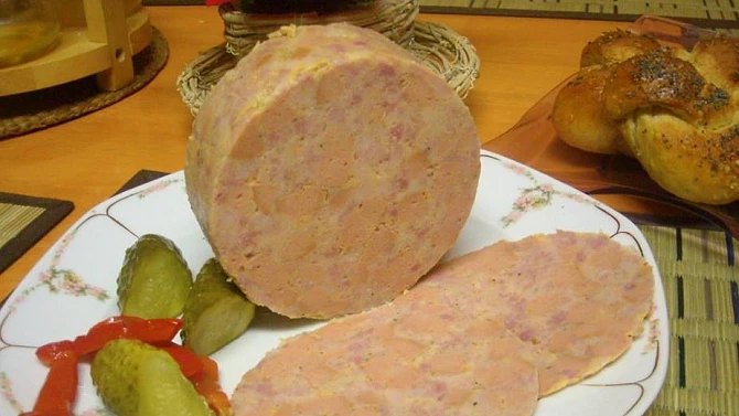 Domácí mortadella
