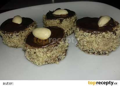 Ořechovo-čokoládové dortíčky