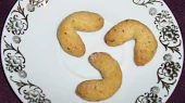 DIA rohlíčky, košíčky i slepované tvary z jednoho těsta, cukroví slepované DIA marmeládou, krémem apod.