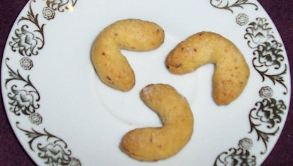 DIA rohlíčky, košíčky i slepované tvary z jednoho těsta, cukroví slepované DIA marmeládou, krémem apod.