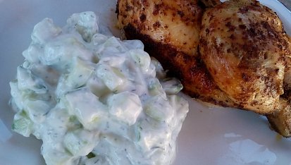 Skyr- okurkový salát