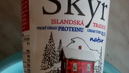 Skyr- okurkový salát