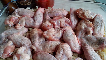 Pivní chilli kuře v cibulovém sosu