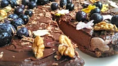 Nepečený čokoládovo-karamelový cheesecake