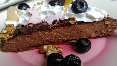 Nepečený čokoládovo-karamelový cheesecake