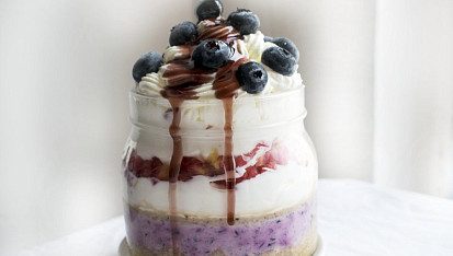 Borůvkový cheesecake ve skle