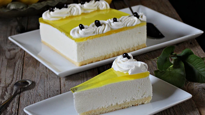 Dort z citronové pěny (mousse)