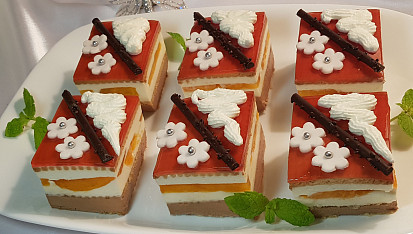 Dvojbarevné čokoládové kostky ze sušenek s banánem, Tentokrát s ovocem khaki 