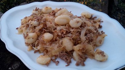 Gnocchi se zelím a mletým masem