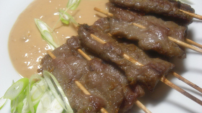 Hovězí saté (satay)