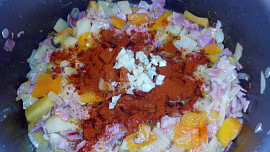 Lečo s uzeným masem