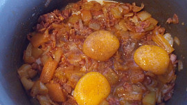 Lečo s uzeným masem