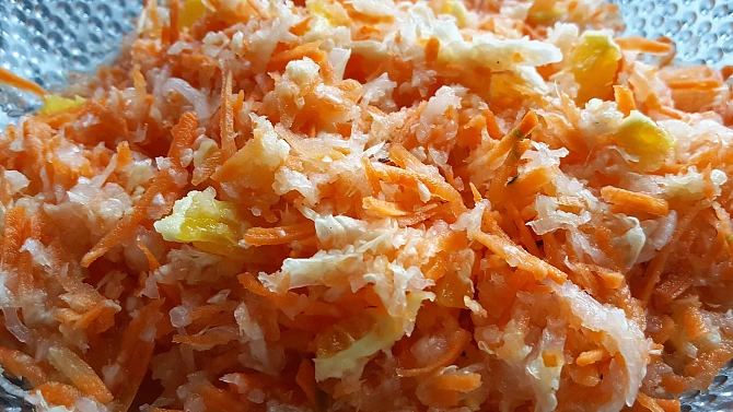 Mrkvový salát s pekingským zelím a pomerančem, Mrkvový salát s pekingským zelím a pomerančem