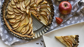 Pohankový koláč s hruškami a jablky