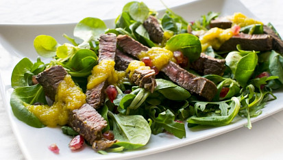 Rump steak s polníčkem a ananasovou omáčkou