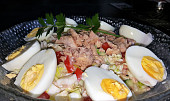Salát s tuňákem, jogurtem a vejcem (Salát s tuňákem, jogurtem a vejcem)