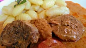Vepřová plec na paprice s cherry rajčátky