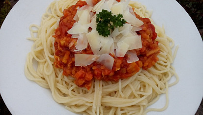 Zeleninové ragú s červenou čočkou à la bolognese