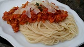 Zeleninové ragú s červenou čočkou à la bolognese
