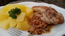 Cottage kapsy se sušenými rajčaty
