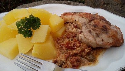 Cottage kapsy se sušenými rajčaty